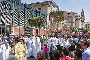 Locals taking part in the Resurrection Parade on Easter Sunday, Malaga, Costa del Sol, Andalusia, Spain, Europe