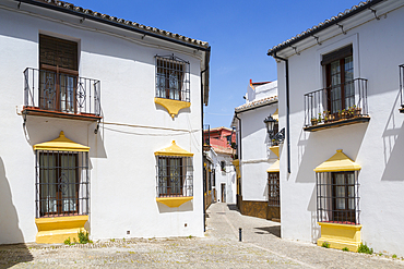 Traditional Spanish whitewashed houses near Plaza Duquesa de Parcent, Ronda, Andalusia, Spain, Europe