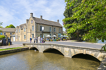 Old bridge over River Windrush, Bourton on the water, Cotswolds, Gloucestershire, England, United Kingdom, Europe