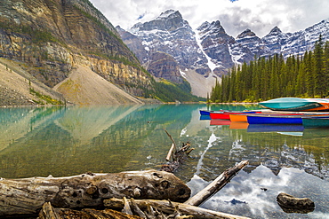 Tranquil setting of rowing boats on Moraine Lake, Banff National Park, UNESCO World Heritage Site, Canadian Rockies, Alberta, Canada, North America