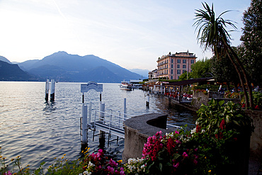 Town and lake at dusk, Bellagio, Lake Como, Lombardy, Italian Lakes, Italy, Europe