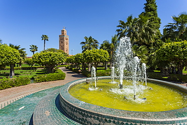 View of Koutoubia Mosque and fountain in Parc Lalla Hasna during daytime, Marrakesh, Morocco, North Africa, Africa