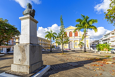 Statue and St. Peter and St. Paul Church, Pointe-a-Pitre, Guadeloupe, French Antilles, West Indies, Caribbean, Central America