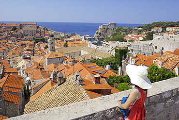 Old Town rooftops, UNESCO World Heritage Site, Dubrovnik, Dalmatian Coast, Croatia, Europe 