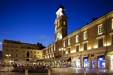 Piazza Garibaldi and Palazzo Del Govenatore at dusk, Parma, Emilia Romagna, Italy, Europe