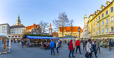 View of Viktealienmarkt Christmas Market, Munich, Bavaria, Germany, Europe