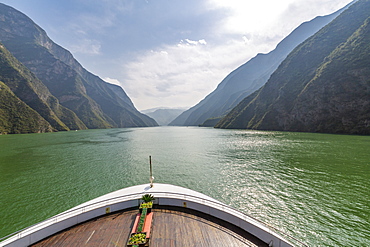 View onboard cruise ship of the Three Gorges on the Yangtze River, People's Republic of China, Asia