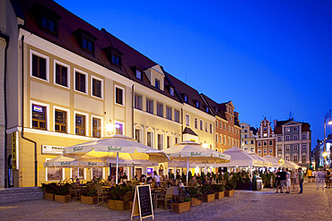Restaurants, Market Square (Rynek), Old Town, Wroclaw, Silesia, Poland, Europe