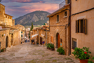 View of shop on the Calvary Steps in the old town of Pollenca, Pollenca, Majorca, Balearic Islands, Spain, Mediterranean, Europe