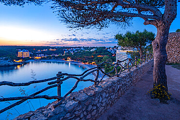 View of Platja de Cala Galdana at dusk in Cala Galdana, Cala Galdana, Menorca, Balearic Islands, Spain, Mediterranean, Europe