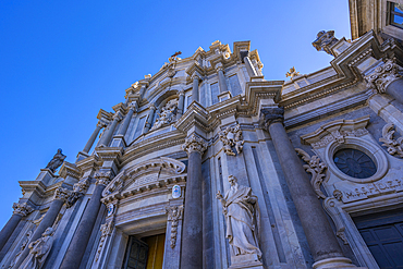 View of Duomo di Sant'Agata, Piazza Duomo, Catania, Sicily, Italy, Mediterranean, Europe