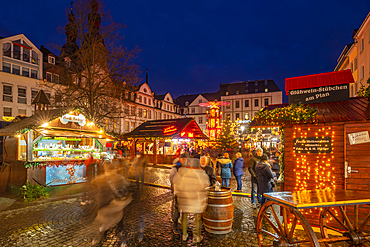 View of Christmas Market in Brunnen Am Plan in historic town centre, Koblenz, Rhineland-Palatinate, Germany, Europe