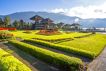 View of Ulun Danu Beratan temple on Lake Bratan, Bali, Indonesia, South East Asia, Asia