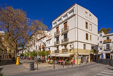 View of restaurants and cafes in Dalt Vila, UNESCO World Heritage Site, Ibiza Town, Eivissa, Balearic Islands, Spain, Mediterranean, Europe