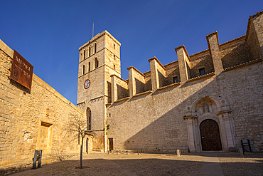 View of Cathedral, UNESCO World Heritage Site, Ibiza Town, Eivissa, Balearic Islands, Spain, Mediterranean, Europe