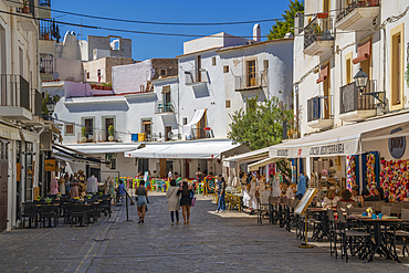 View of cafes and restaurants in Dalt Vila, UNESCO World Heritage Site, Ibiza Town, Eivissa, Balearic Islands, Spain, Mediterranean, Europe