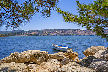 View of Argostoli and De Bosset Bridge, capital of Cephalonia, Kefalonia, Ionian Islands, Greek Islands, Greece, Europe