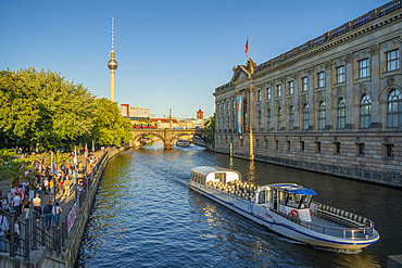 View of River Spree and Bode Museum, Museum Island, UNESCO World Heritage Site, Berlin Mitte district, Berlin, Germany, Europe