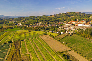 Elevated view of farmland, landscape and town, Monterchi, Province of Arezzo, Tuscany, Italy, Europe