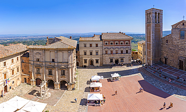 View of Piazza Grande from Palazzo Comunale in Montepulciano, Montepulciano, Province of Siena, Tuscany, Italy, Europe