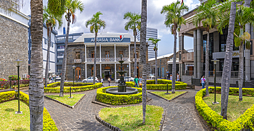 View of fountain and trees in Place d'Armes in Port Louis, Port Louis, Mauritius, Indian Ocean, Africa