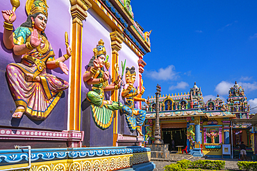 View of Sri Draubadi Ammen Hindu Temple on sunny day, Mauritius, Indian Ocean, Africa