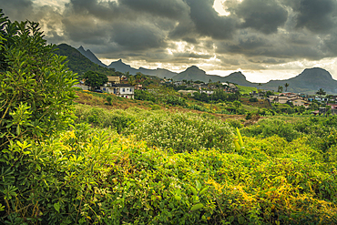 View of Pieter Both and Long Mountain, Nouvelle Decouverte, Mauritius, Indian Ocean, Africa