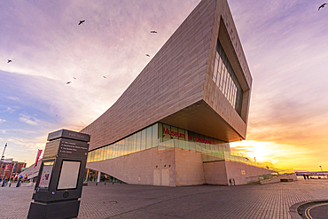 View of Museum of Liverpool, Liverpool City Centre, Liverpool, Merseyside, England, United Kingdom, Europe