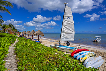 View of boats and sea near Puerto Morelos, Quintana Roo, Caribbean Coast, Yucatan Peninsula, Riviera Maya, Mexico, North America