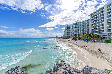 View of hotels and beach, Hotel Zone, Cancun, Caribbean Coast, Yucatan Peninsula, Riviera Maya, Mexico, North America