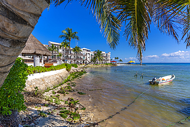 View of small boat in harbour, Playa del Carmen, Caribbean Coast, Yucatan Peninsula, Riviera Maya, Mexico, North America