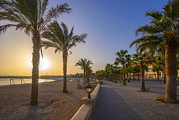 View of beach and Corniche in Sahl Hasheesh Old Town, Sahl Hasheesh, Hurghada, Red Sea Governorate, Egypt, North Africa, Africa