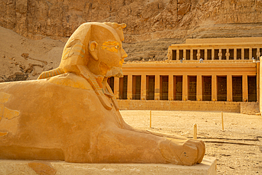 View of sphinx and Mortuary Temple of Hatshepsut, UNESCO World Heritage Site, Deir el-Bahari, Thebes, Egypt, North Africa, Africa