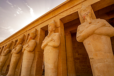 View of the Mortuary Temple of Hatshepsut, UNESCO World Heritage Site, Deir el-Bahari, Thebes, Egypt, North Africa, Africa