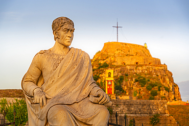 View of Statue of Guilford and Old Fortress of Corfu, UNESCO World Heritage Site, Corfu Town, Corfu, Ionian Sea, Greek Islands, Greece, Europe