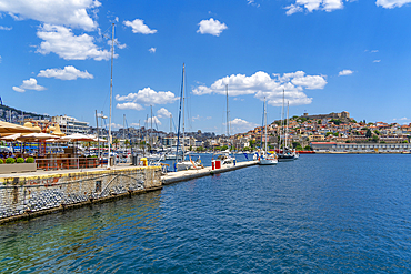 View of Kavala Fortress and boats in the port, Kavala, Dimos Kavalas, Eastern Macedonia and Thrace, Gulf of Thasos, Gulf of Kavala, Greece, Europe