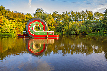 View of The Looping Boat on Tinsley Canal, Sheffield, South Yorkshire, England, United Kingdom, Europe