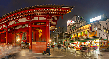 View of Kaminarimon Gate, entrance to Senso-ji Temple at night, Asakusa, Taito City, Tokyo, Japan, Asia