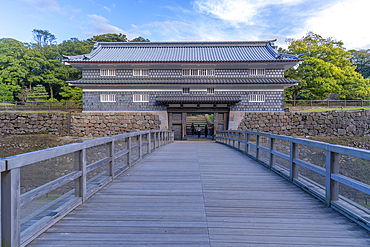 View of Nezumita-mon Gate entrance to Kanazawa Castle, Kanazawa City, Ishikawa Prefecture, Honshu, Japan, Asia