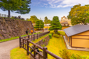 View of Hishi Yagura and Hashizume-mon Gate, Kanazawa Castle, Kanazawa City, Ishikawa Prefecture, Honshu, Japan, Asia