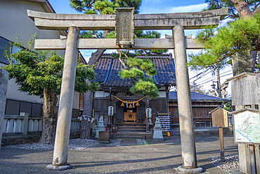 View of Higashiyama Sugawara Shrine in the Higashi Chaya District, Kanazawa City, Ishikawa Prefecture, Honshu, Japan, Asia