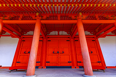 View of to Rengeoin Todaimon (Grand East Gate) in Sanjūsangendō Temple, Sanjusangendomawari, Higashiyama Ward, Kyoto, Japan, Asia