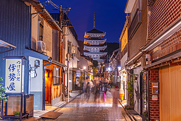 View of Sannen Zaka and Yasaka Pagoda in Gion at dusk, Kyoto Geisha District, Kyoto,Honshu, Japan