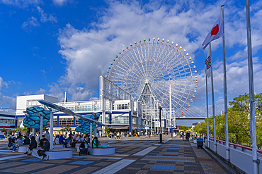 View of Tempozan Harbor Village and ferris wheel, Kaigandori, Minato Ward, Osaka, Japan, Asia