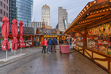 View of Christmas market stalls in Potsdamer Platz at Christmas, Mitte, Berlin, Germany, Europe