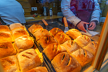 View of baked products on Christmas Market stall in Altstadt Spandau, Spandau, Berlin, Germany, Europe