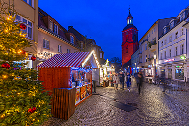 View of Christmas Market stalls in the market square in Altstadt Spandau at dusk, Spandau, Berlin, Germany, Europe