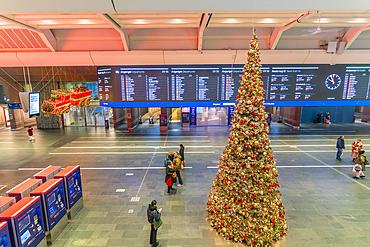 View of interior of Oslo Central Station at Christmas, Oslo, Norway, Scandinavia, Europe