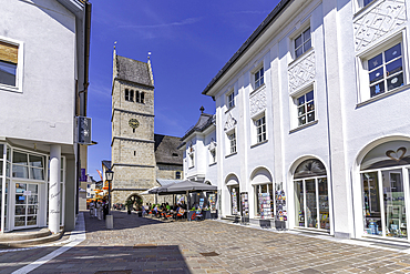 View of St. Hippolyte Church in Zell am See on a sunny day, Zell am See, Salzburg, Austria, Europe