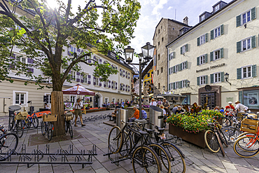 View of Stadtplatz in Zell am See on a sunny day, Zell am See, Salzburg, Austria, Europe